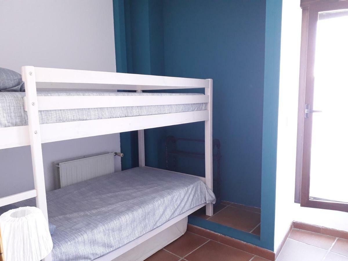 Piso Blanco Apartment